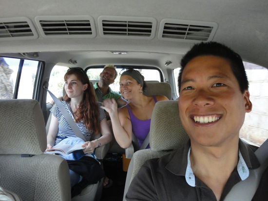 Wir in unserem Reisegefährt.