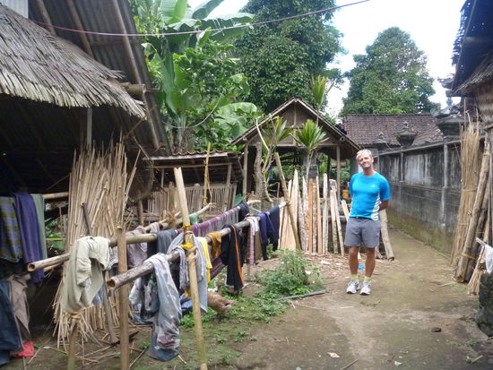 Balinesisches Kumpung mit ca. 20 Bewohnern einer Familie