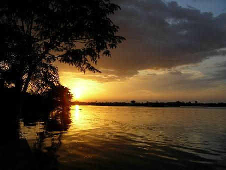 Sonnenuntergang am Volta River.
