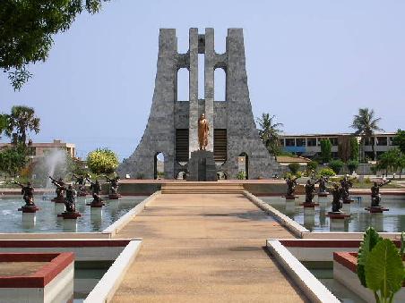 Mit der Forderung "Independence now!" führte Kwame Nkrumah die britische Kolonie "Goldküste" unter dem Namen "Ghana" am 6. März 1957 als erstes schwarzafrikanisches Land in die Unabhängigkeit.