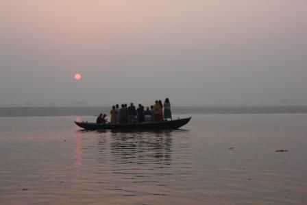 Sonnenaufgang auf dem Ganges