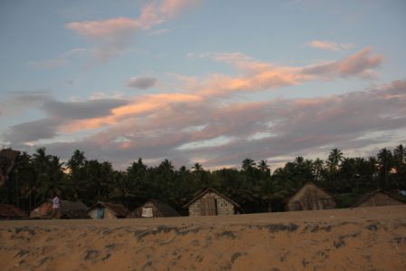 einer der wunderschönen Sonnenuntergänge / Nähe Kapill Beach