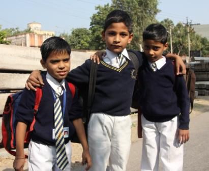 Schulkinder in Udaipur, Uniform mit Krawatte!