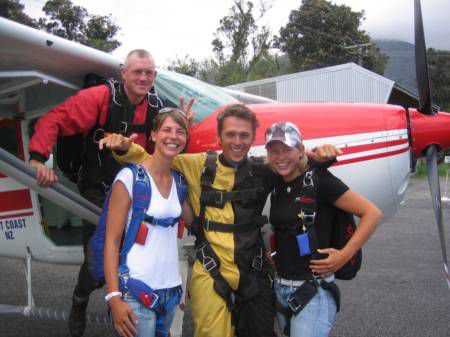 Die Camper-Van-Crew in voller Montur.