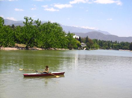 Einer der vielen Parks im sonnigen Mendoza