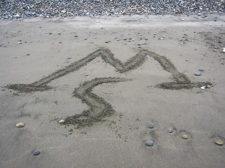 und plötzlich beim Spaziergang am einsamen STrand in Horcon: Meine Initialien...unglaublich, aber wahr