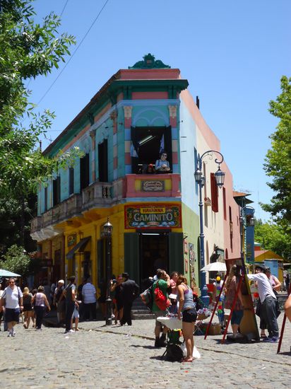El Caminito im Viertel La Boca, Tango als Touristenatraktion. Urspruengliches Einwandererviertel der Italos.