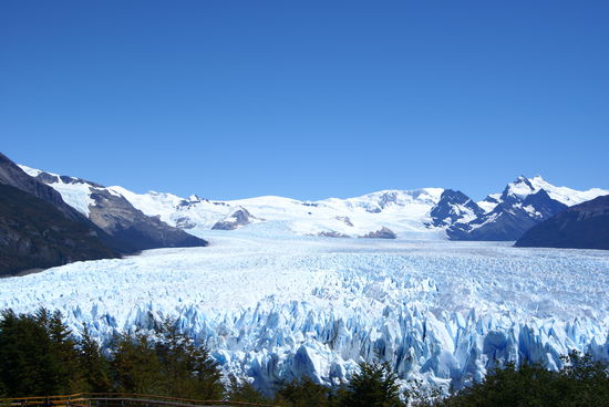 So schoen und soooo gross. DA KOENNEN DIE SCHWEIZER GLETSCHER EINPACKEN!
