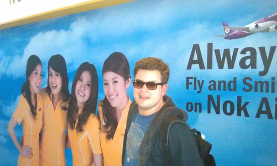 Martin am Flughafen von Suratthani vor dem Rückflug nach Bangkok 