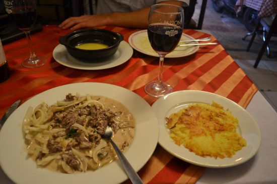 Ein Züri-Geschnetzeltes mit Rotwein, und das in Ho Chi Minh City. - Willkommen im globalen Dorf