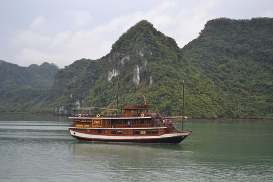 Auf so einem Boot waren auch wir - 15 Angelsachsen (Aussies, Amis, Engländer, Kanader) und ich.