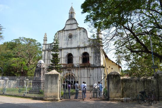 St. Francis Church in Kochi, 1503 von den Portugiesen erbaut. In dieser Kirche war Vasco da Gama fuer 12 Jahre bestattet bevor seine seine Ueberreste nach Portugal verschifft wurden.