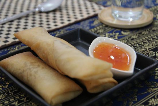 Endresultat: drei leckere Frühlingsrollen und noch vieles mehr. Die sieben selbstgekochten Gänge mussten wir auch selbst essen.