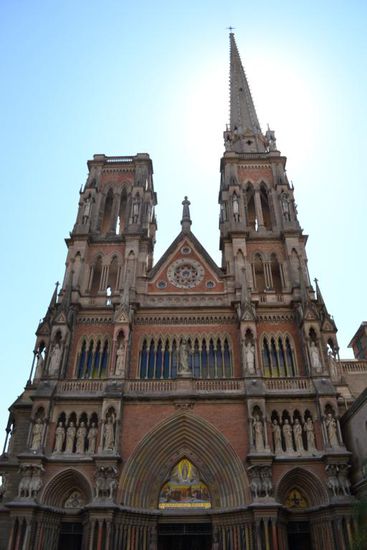 "Parroquia Sagrado Corazon de Jesus de los Capuchinos" - eine von vielen Kirchen Cordobas.