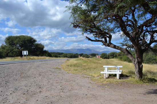 Tag 2: Unterwegs von Cosquin nach Capilla del Monte. Ich dachte eigentlich, es wird ein lockerer Tag, doch da hatte ich mich getäuscht. Die Route beinhaltete einige fiese Steigungen und gegen einen hinterhältigen Gegenwind musste ich auch ankämpfen.