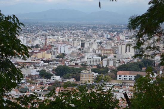 Salta vom Stadthügel aus gesehen.