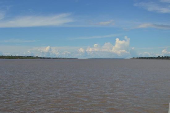 Oberlauf des Rio Amazonas, dem wasserreichsten Fluss der Erde.
Der Amazonas führt mehr Wasser als die sieben nächstkleineren Flüsse zusammen.