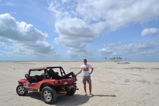 Strandbuggy: rot, mit rotem Häubchen 
