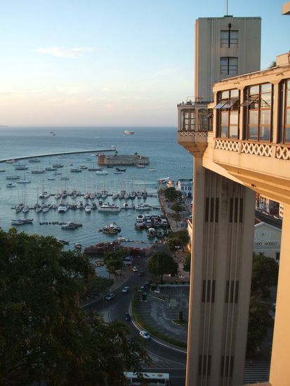 Lift zwischen Cidade Alta und Cidade Baixa (zwischen tiefer und höher gelegenen Stadtteilen).