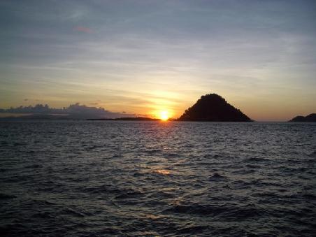 Ein letzter Sonnenuntergang auf dem Schiff