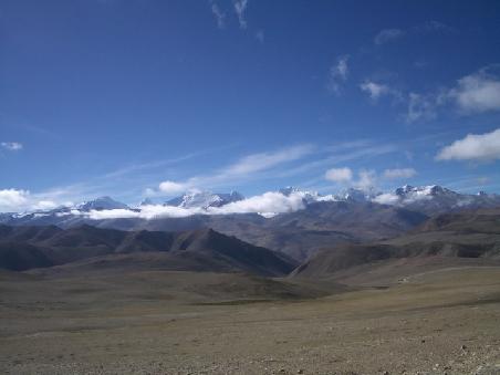 So hoch, dass die Wolken tiefer als die Berge sind