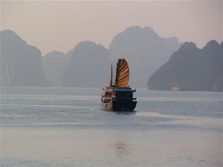 Djunke auf der Halong Bay