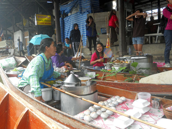 Floating Market - Hier wird auf den Booten gekocht