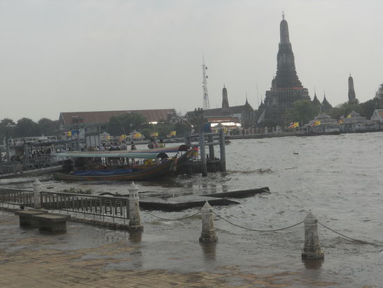 Der Wasserstand ist doch noch relativ hoch! Wie es hier wohl noch vor 3 Wochen ausgesehen hat?