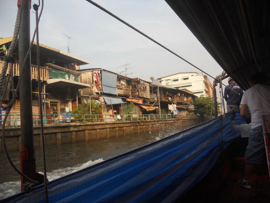 Heimfahrt mit dem Bootstaxi.
Schneller und billiger als jedes Taxi oder Tuk Tuk.
