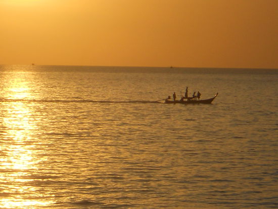 Abendstimmung on the Beach (mit einer PinaColada um 2 Euro in der Hand  )