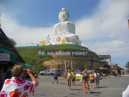 Big Buddah, 25 m breit und 45 m hoch