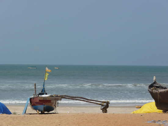 Fischerboot am Strand von Benaulim