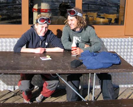 Das war in unseren letzten Snowboardferien (April '05, 1 Woche).
Ob wir es wohl drei Monate miteinander aushalten?