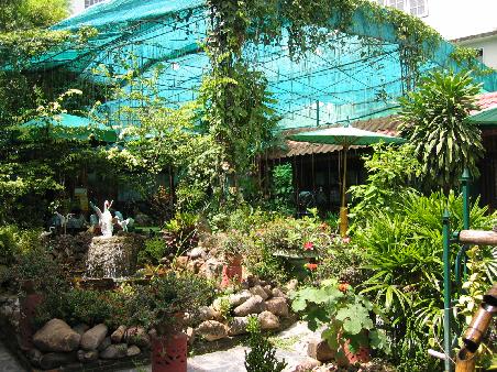 Blick in den Garten unseres Guesthouses.
