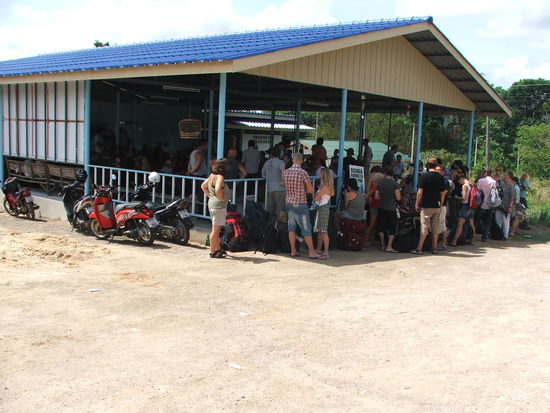 Wartehaus von dieser sch. Firma