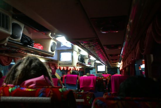 Busfahrt nach Rhanong