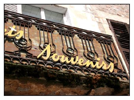 in Quaree-les-Tombes