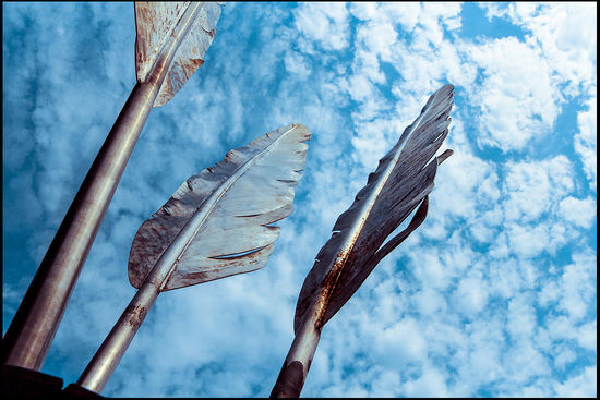 Tintenfass mit Schreibfedern