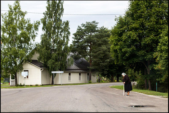 Impression an estnischer Landstraße