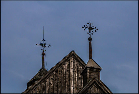 Die Holzkirche ist aus dem 18.Jh.