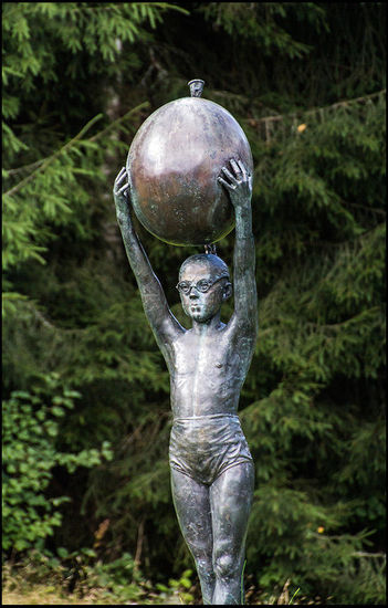 Über 100 Skulpturen werden auf der 55ha großen Fläche ausgestellt.