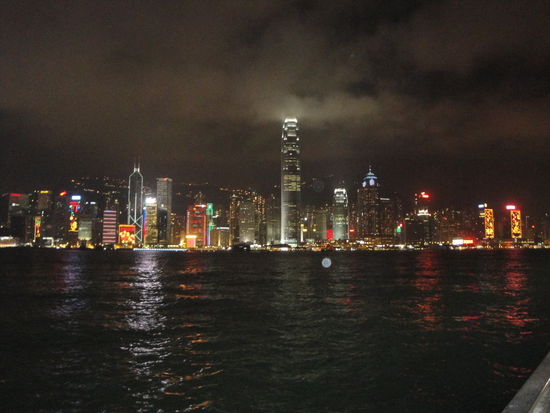 Ausblick von Hong Kong nach Hong Kong Island!