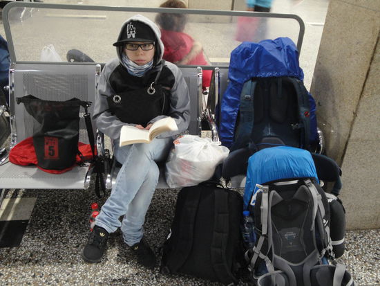 8 h ausharren am Bahnhof im frostigen China!