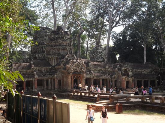 Ein schlichtes Eingangstor..