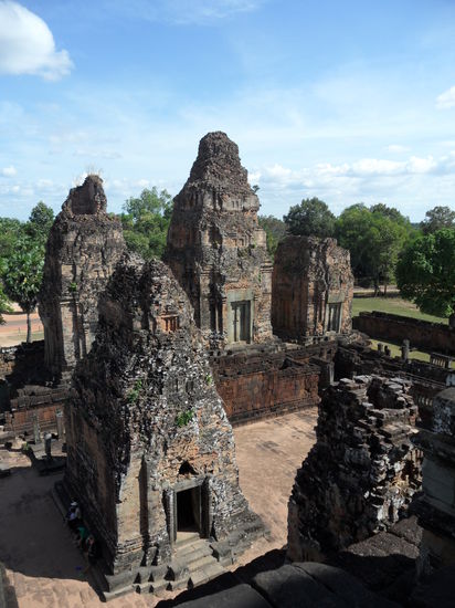 Die haben uebrigens ziemlich hohe und ziemlich steile Treppen