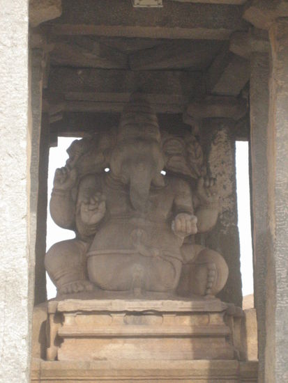 Ganesha Tempel, einer der vielen Hindu Goetter