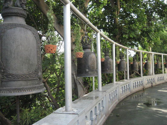 Glocken am Wat Saket, The Golen Mount (eine buddhistische Gedaenkstaette)