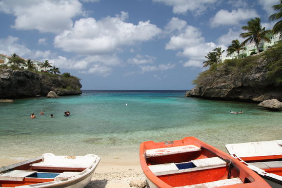 Playa Lagun - rechts oben ein Hotel und das besagte Cafe
