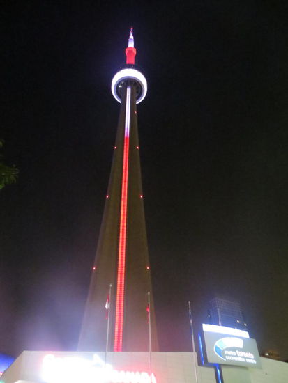 CN Tower bei Nacht