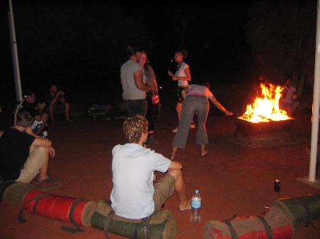 Marshmallows und Lustige Spielchen am Lagerfeuer